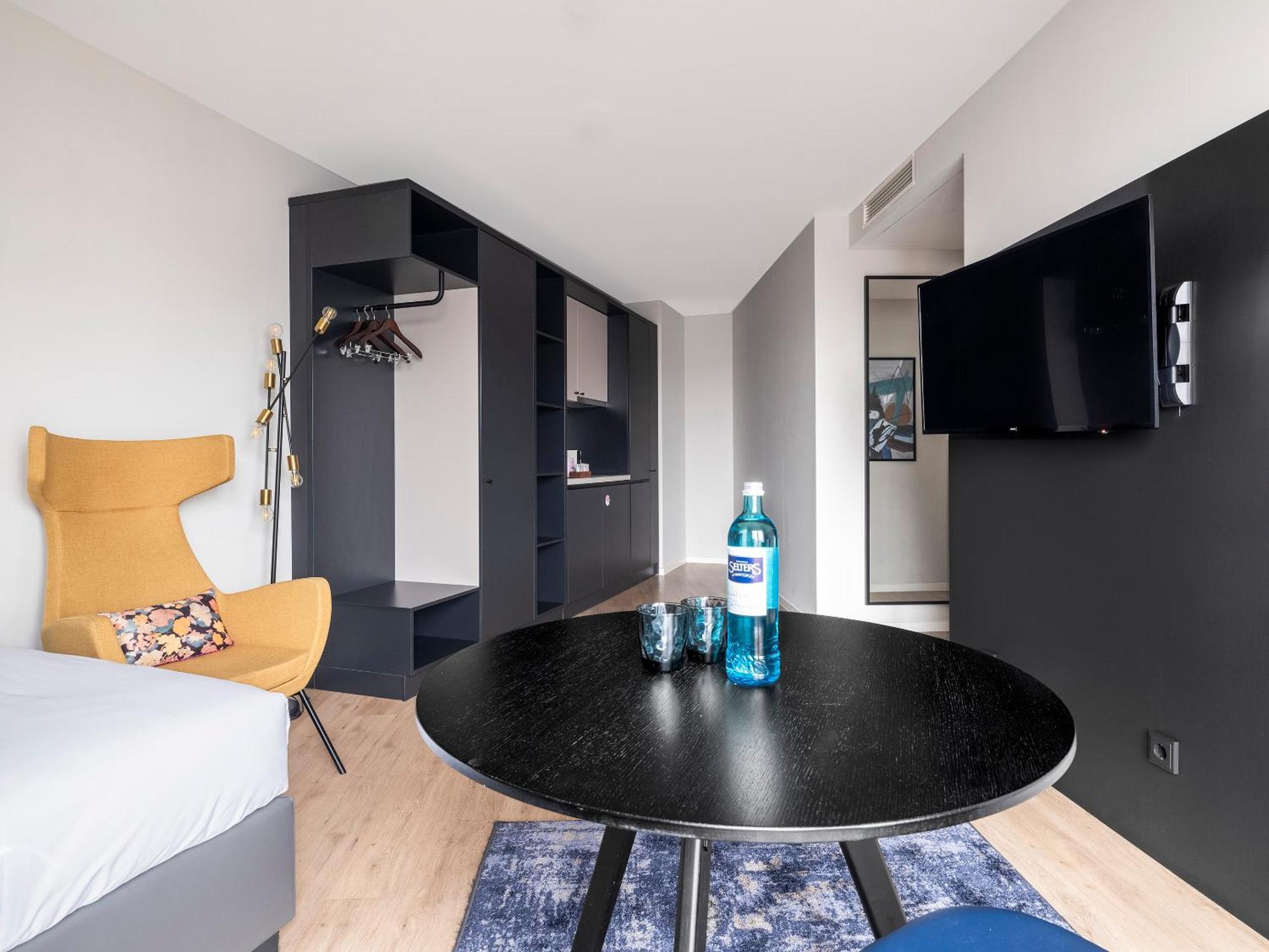 Numa Frankfurt Bloc Aparthotel Франкфурт на Майн Екстериор снимка
